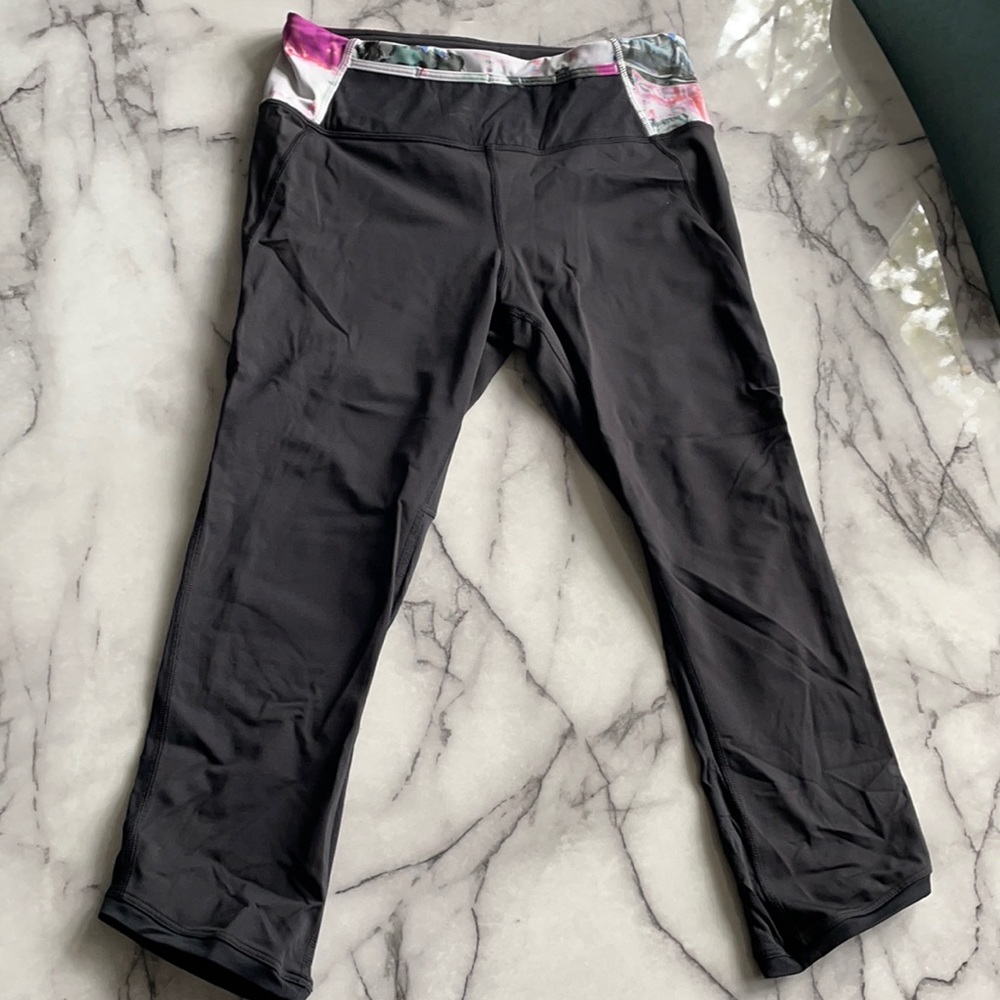 LuluLemon Capri Pants